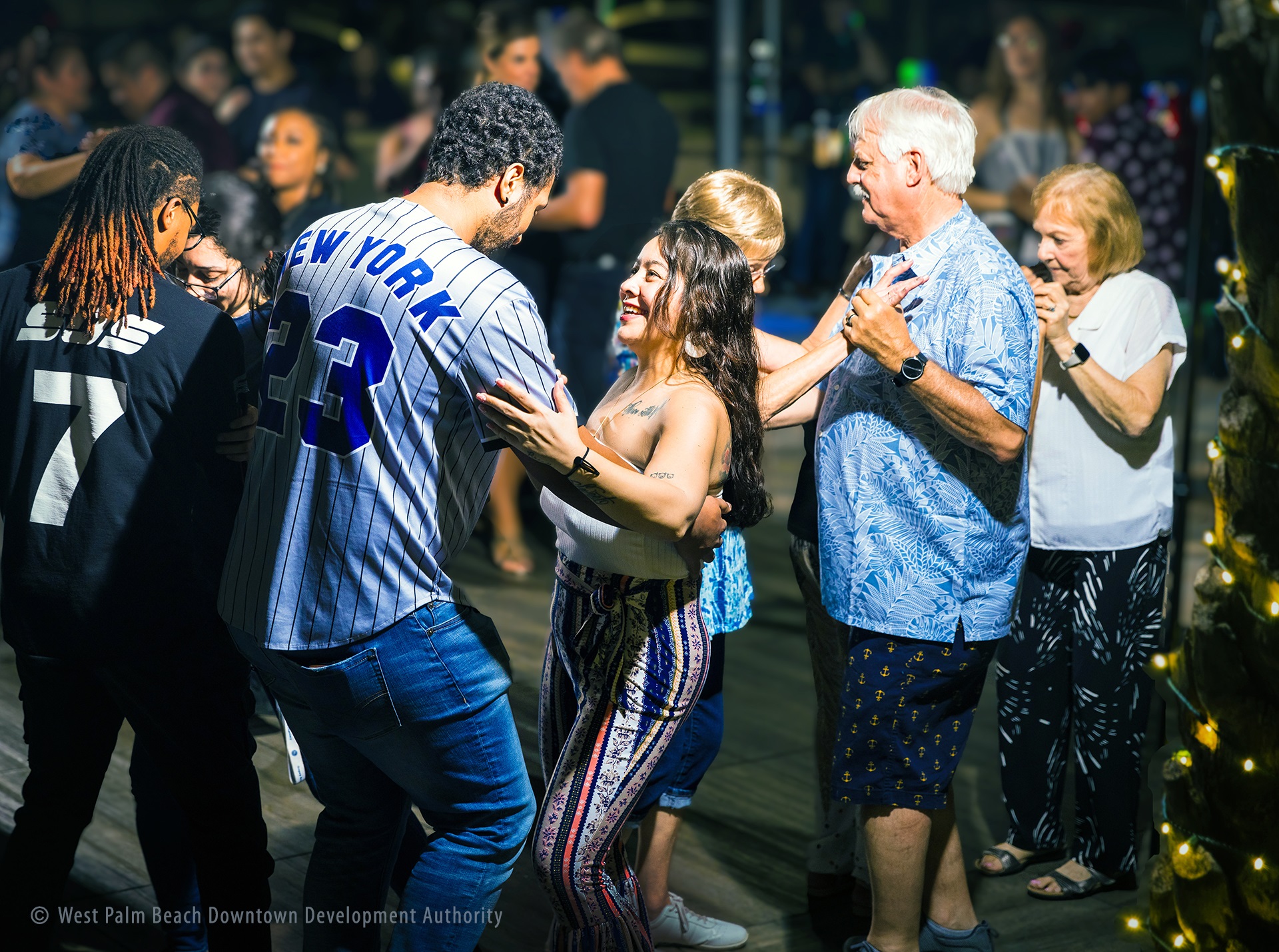 Couples dancing