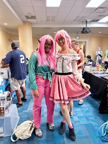 2-Cosplayers.jpg