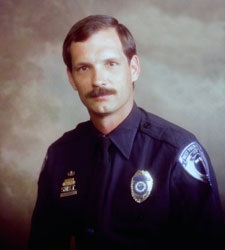 Officer Robert Dennis Edwards.jpeg