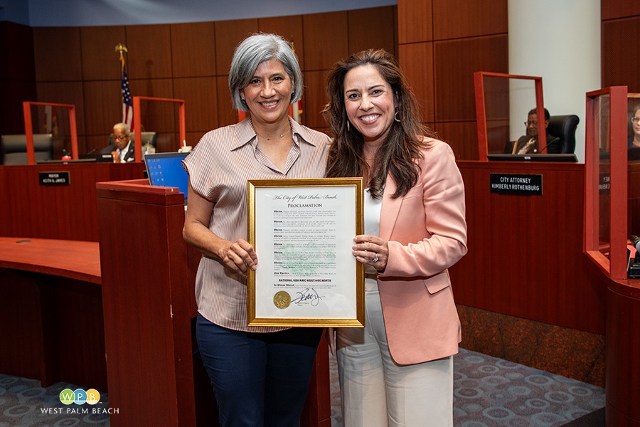 Claudia Mendoza and City Commission President Christina Lambert